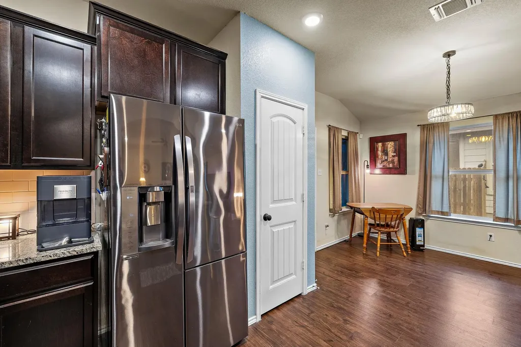125 Beth Ann Loop Taylor TX 76574