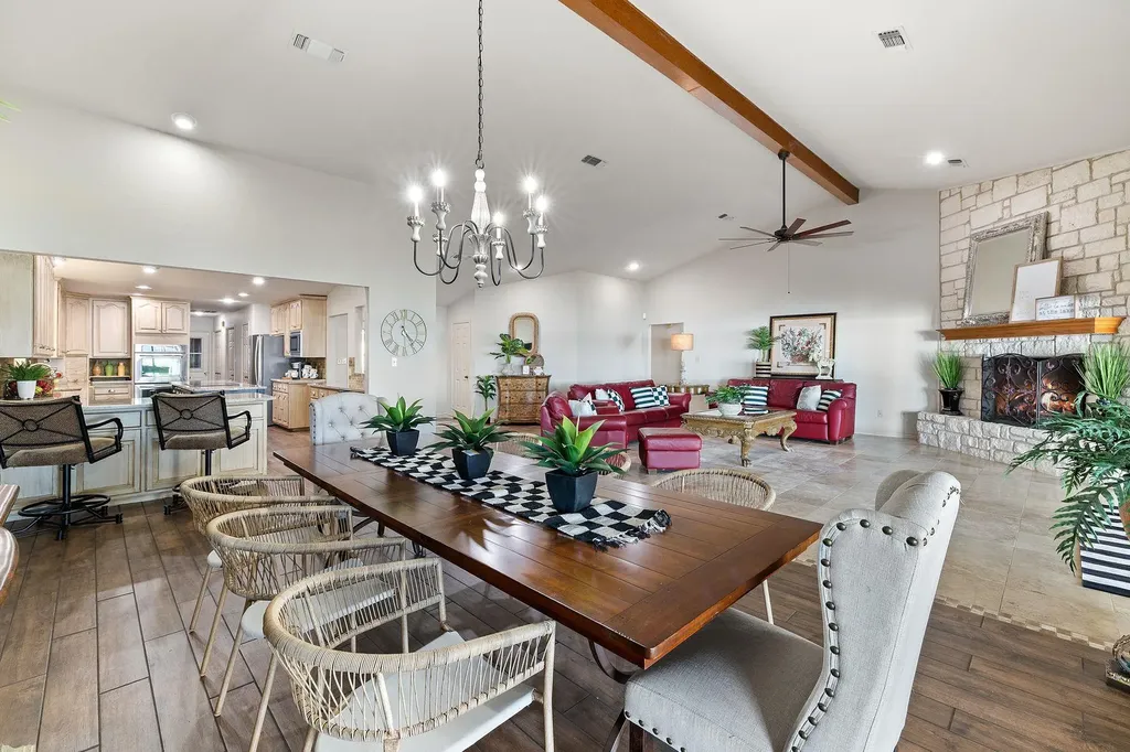 14 Beaver Island Granite Shoals TX 78654