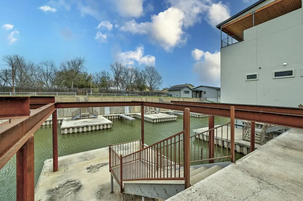 940 Euel Moore Drive Kingsland TX 78639