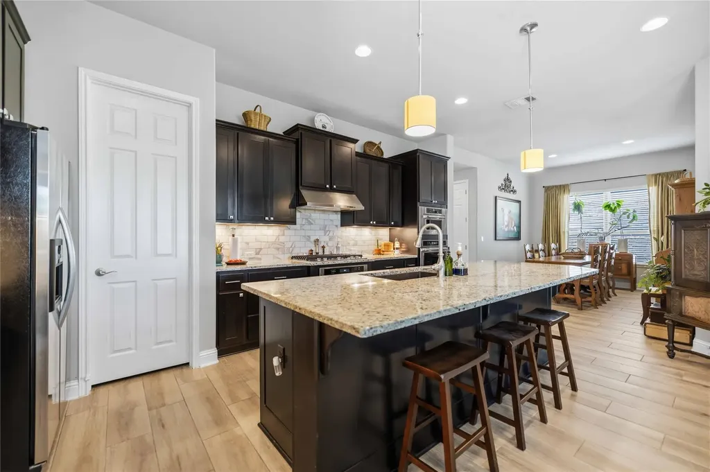 11004 Cut Plains Loop Austin TX 78726