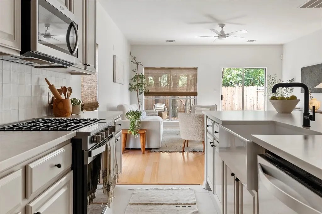 2229 Independence Drive Austin TX 78745