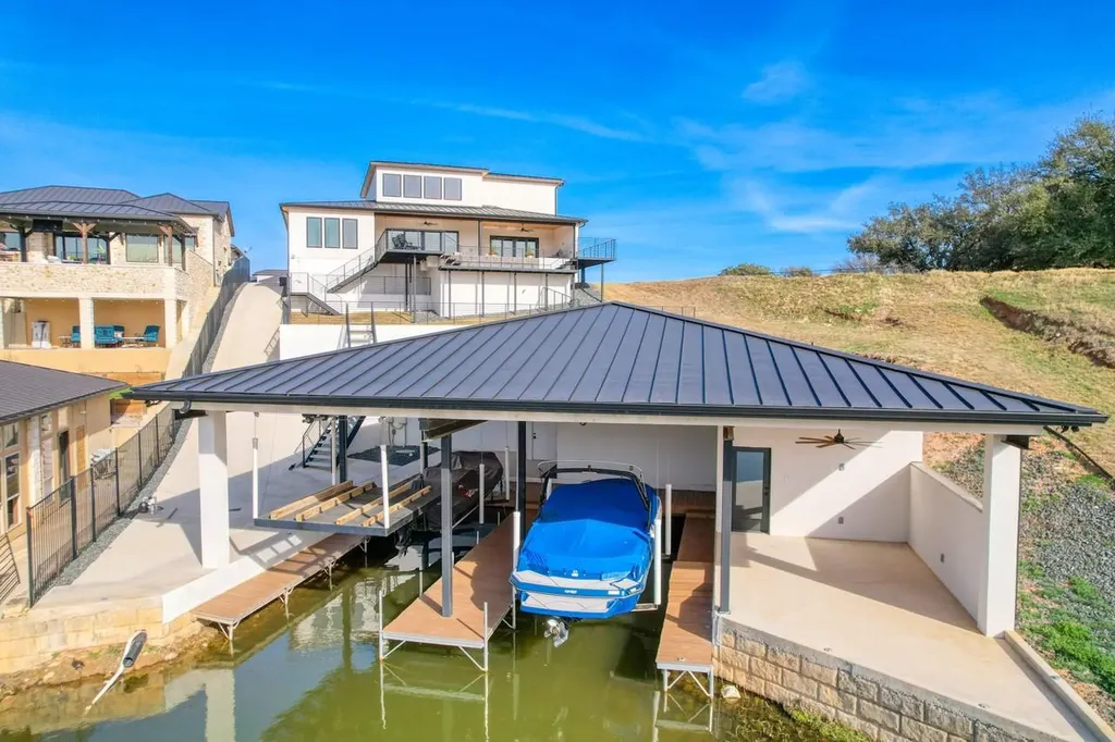110 Clearwater Drive Kingsland TX 78639