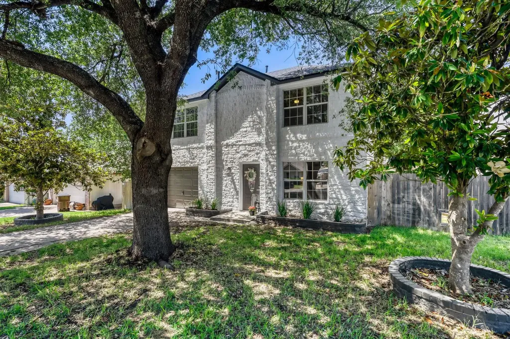 1626 Parkfield Circle Round Rock TX 78664