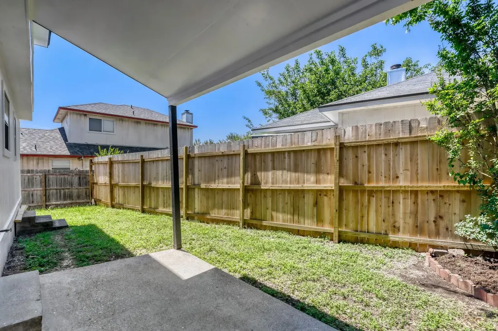 1626 Parkfield Circle Round Rock TX 78664
