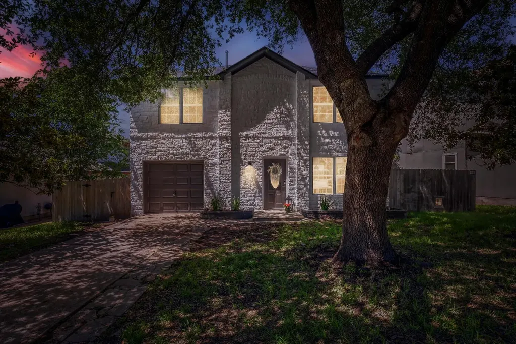 1626 Parkfield Circle Round Rock TX 78664