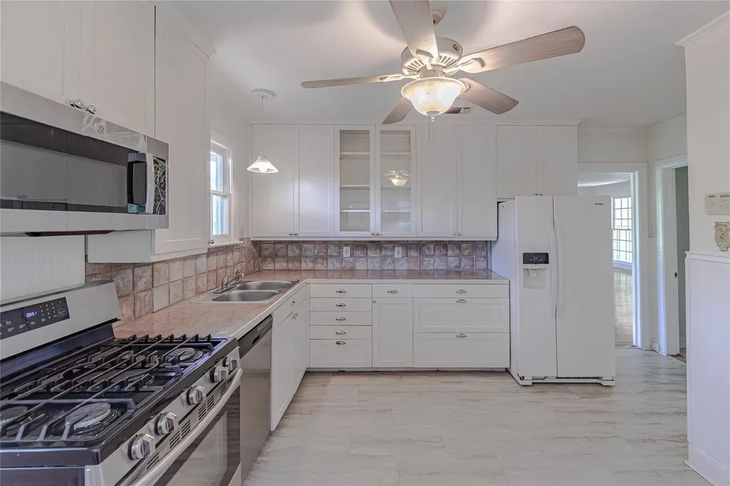 1202 Norwood Road Austin TX 78722