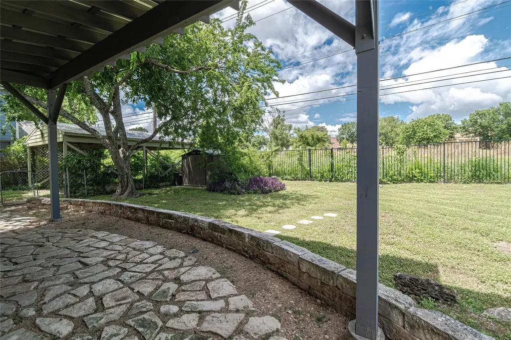 1202 Norwood Road Austin TX 78722