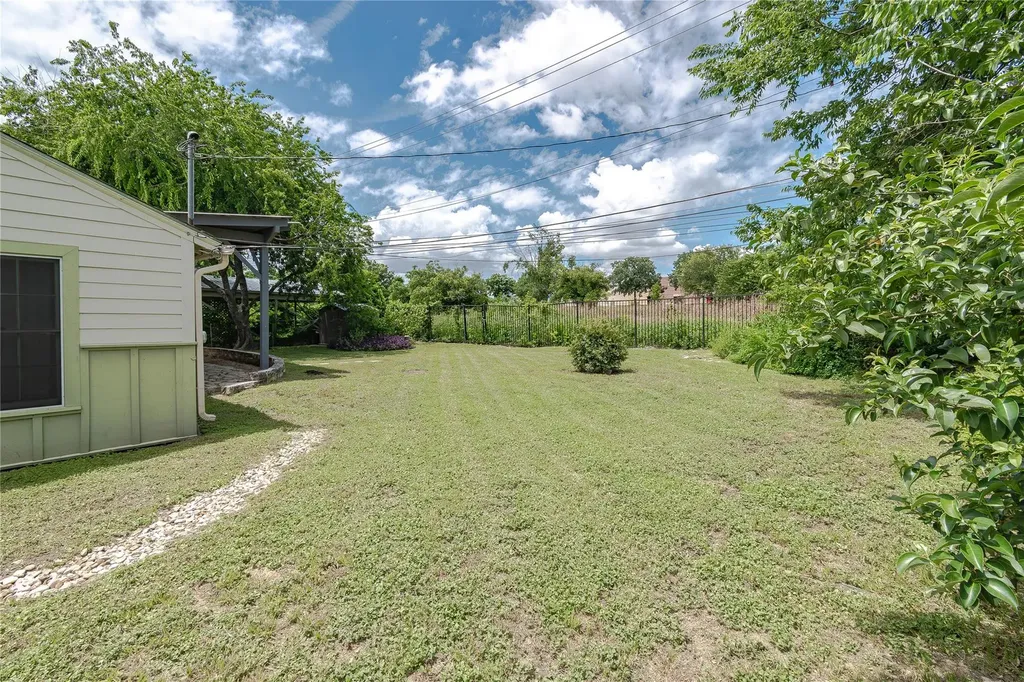 1202 Norwood Road Austin TX 78722