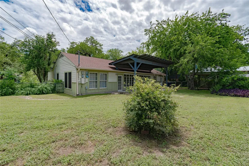 1202 Norwood Road Austin TX 78722