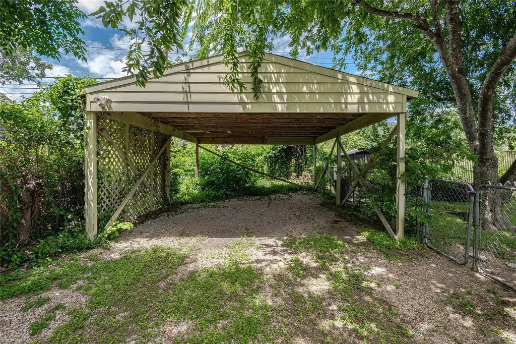 1202 Norwood Road Austin TX 78722