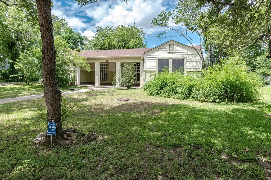 1202 Norwood Road Austin TX 78722