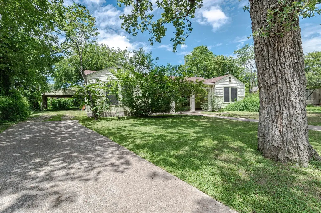 1202 Norwood Road Austin TX 78722