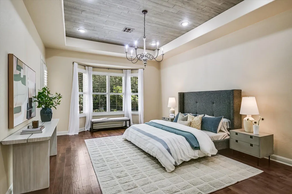 1402 Barclay Drive Austin TX 78746