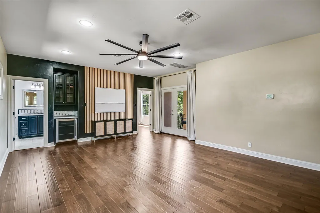 1402 Barclay Drive Austin TX 78746