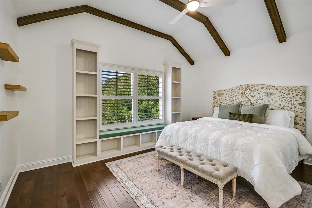 1402 Barclay Drive Austin TX 78746
