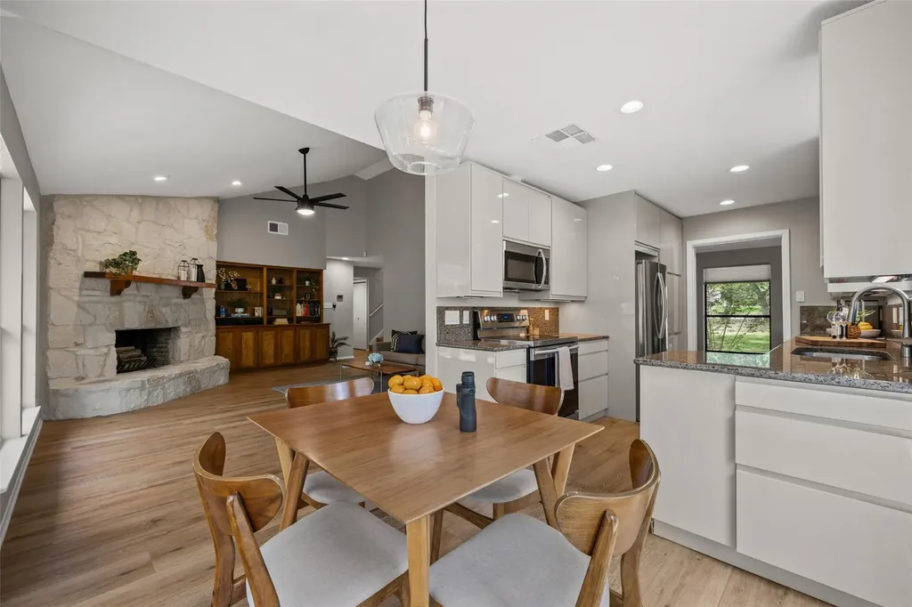 6203 Danwood Drive Austin TX 78759