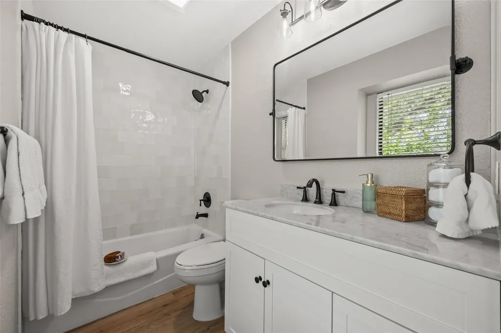 6203 Danwood Drive Austin TX 78759