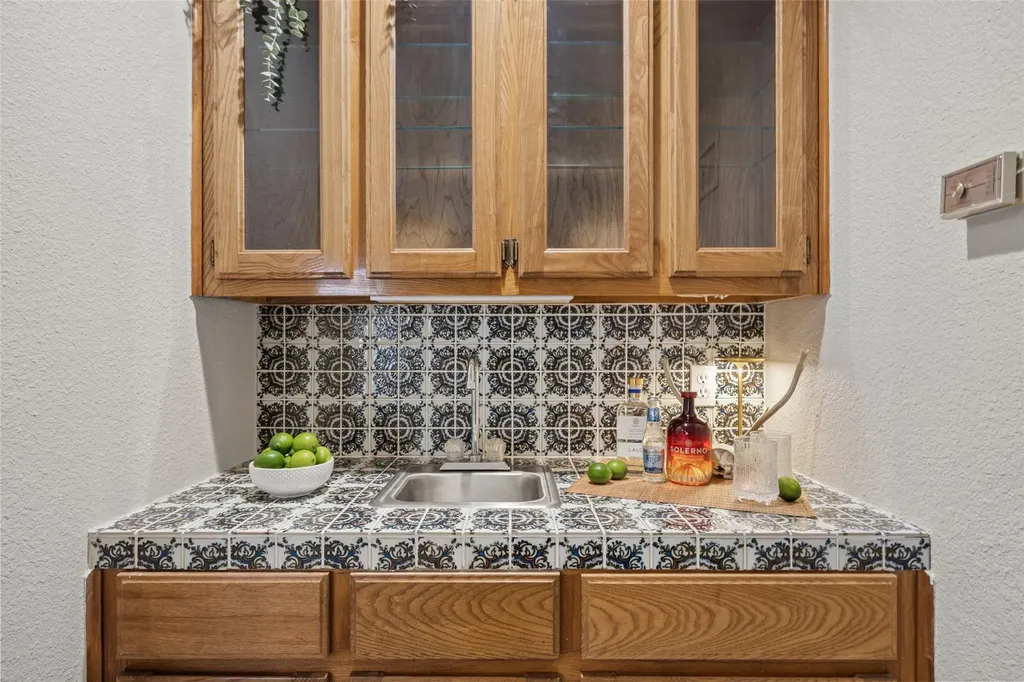 6203 Danwood Drive Austin TX 78759