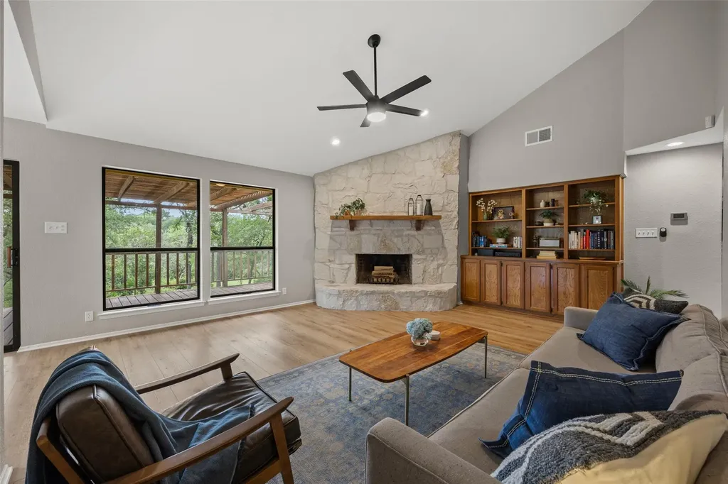 6203 Danwood Drive Austin TX 78759