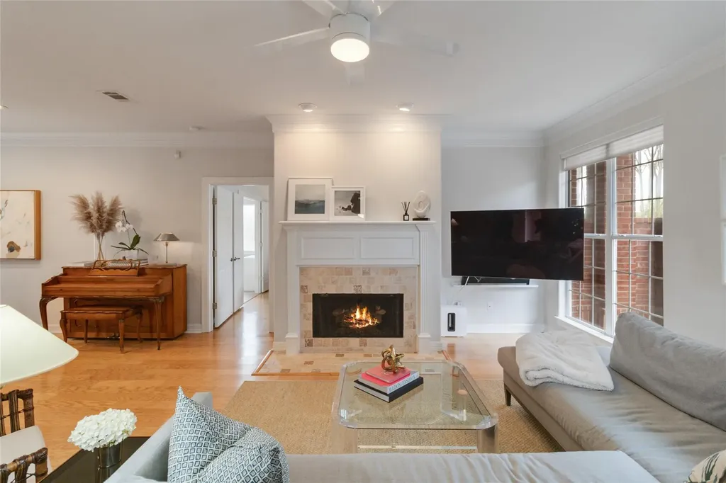 4010 Long Champ Drive Austin TX 78746