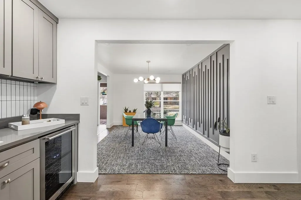 9421 Spring Hollow Drive Austin TX 78750