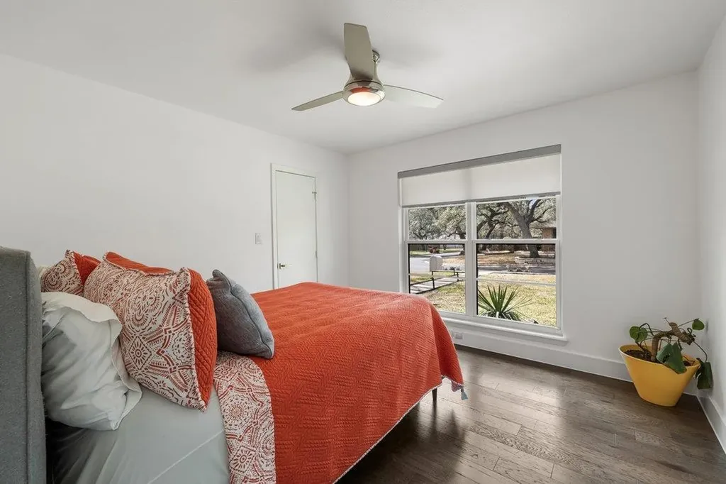 9421 Spring Hollow Drive Austin TX 78750