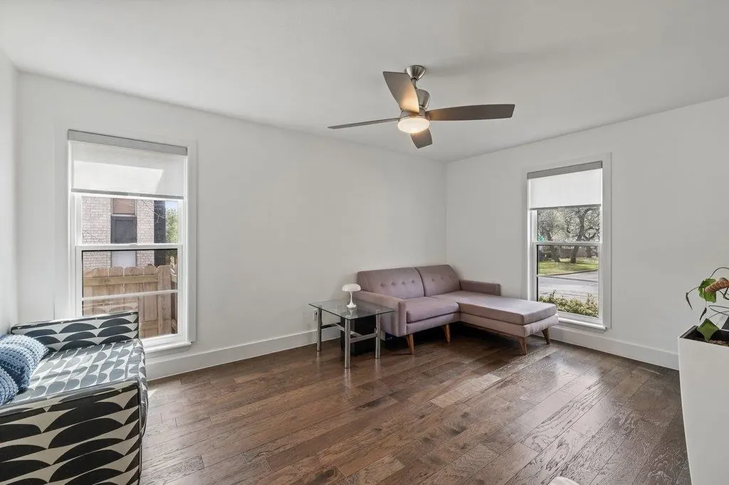 9421 Spring Hollow Drive Austin TX 78750