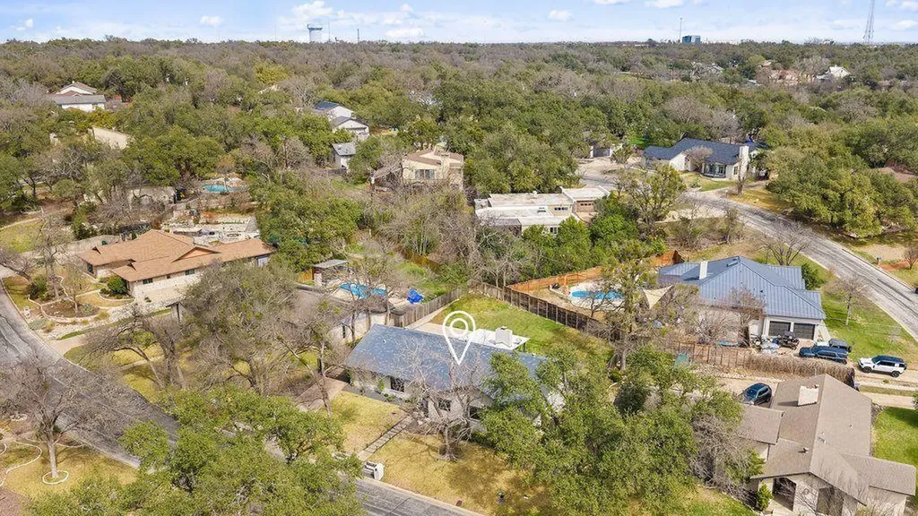 9421 Spring Hollow Drive Austin TX 78750