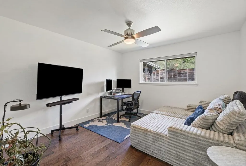 9421 Spring Hollow Drive Austin TX 78750