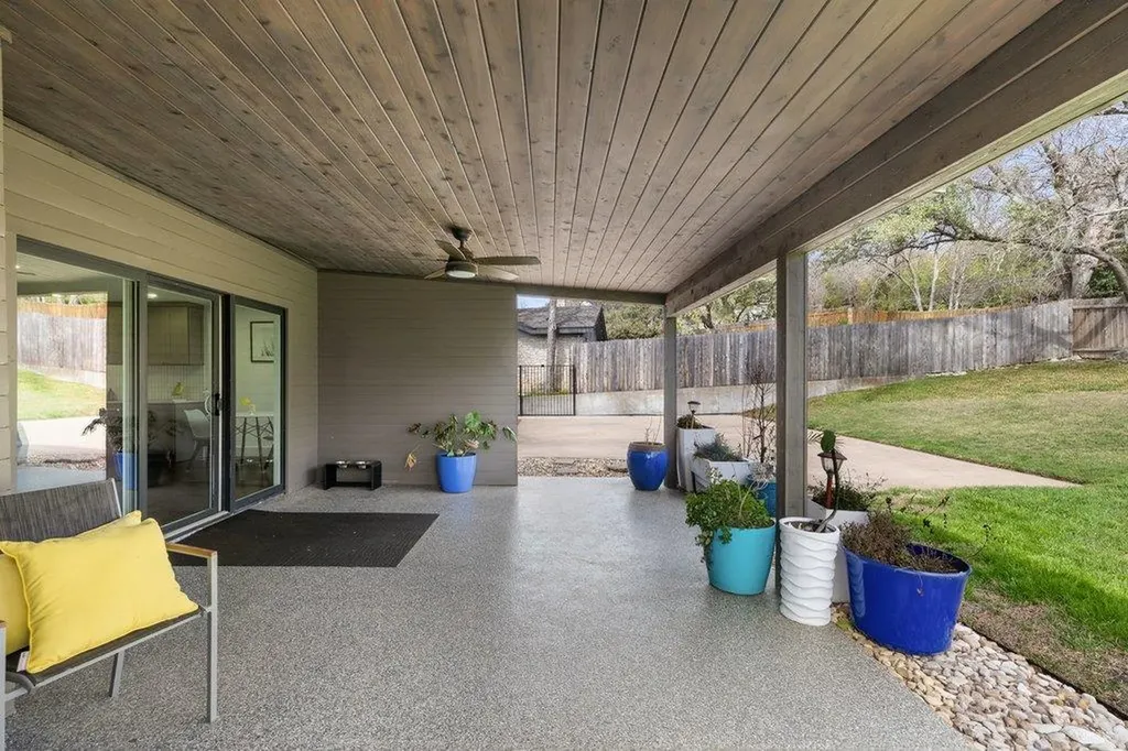 9421 Spring Hollow Drive Austin TX 78750