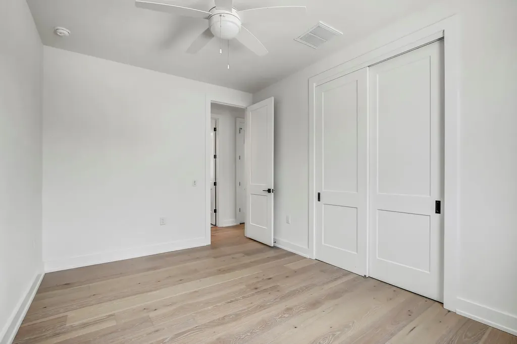 4127 E 12th Street Austin TX 78721