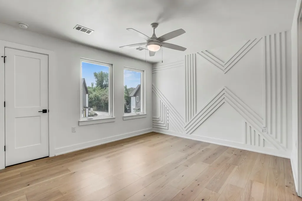 4127 E 12th Street Austin TX 78721
