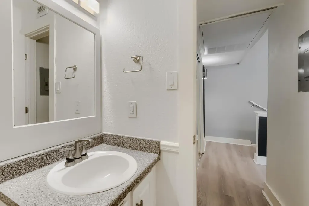 2124 Burton Drive Austin TX 78741