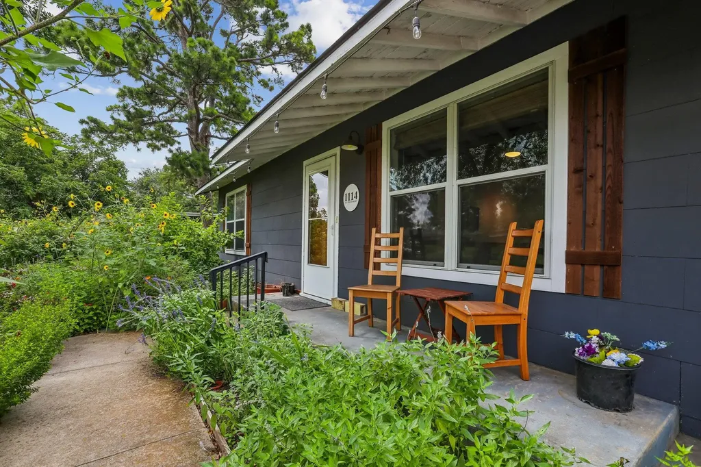 1114 W W 2nd Street Elgin TX 78621