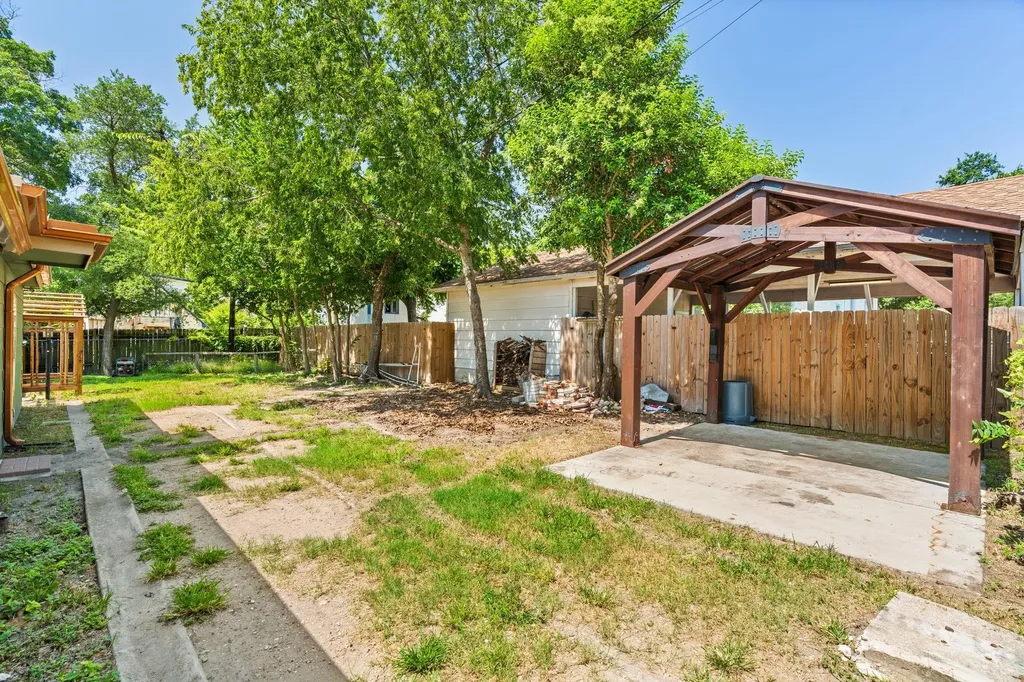 1120 N 1st Street Temple TX 76501