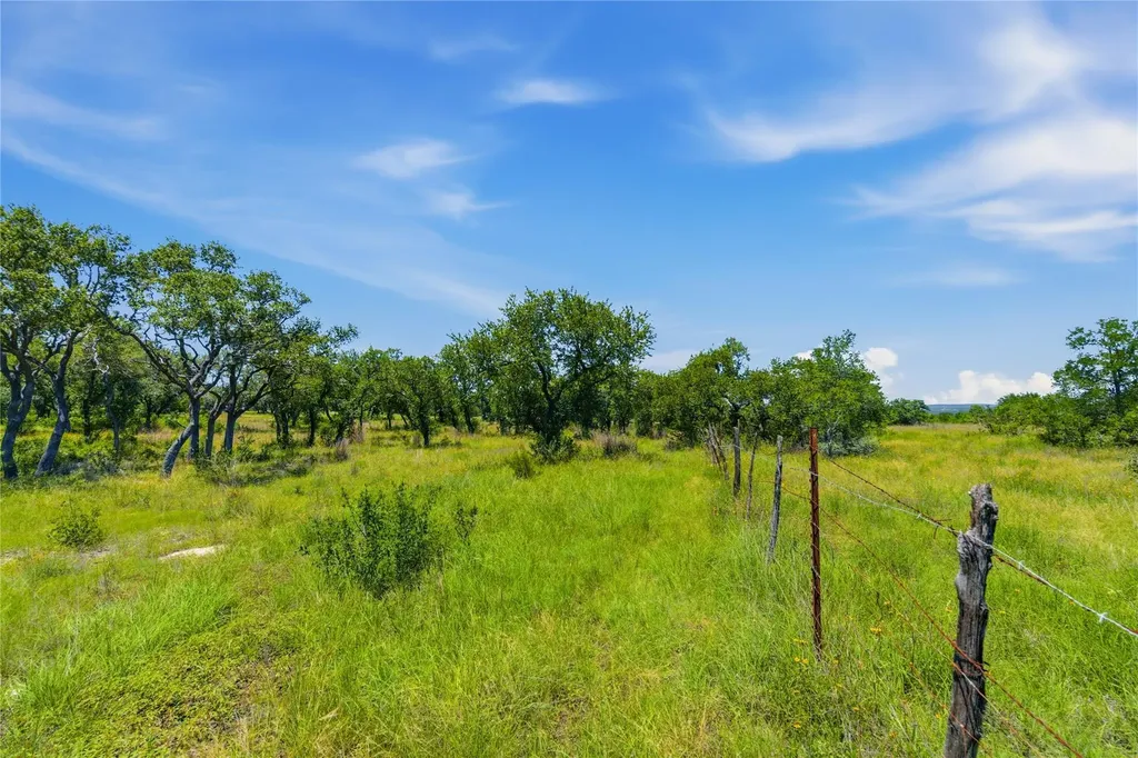 623 Whiskey Trail Blanco TX 78606