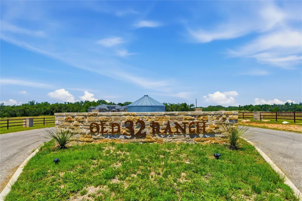 623 Whiskey Trail Blanco TX 78606