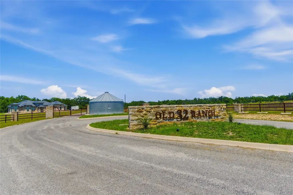 623 Whiskey Trail Blanco TX 78606