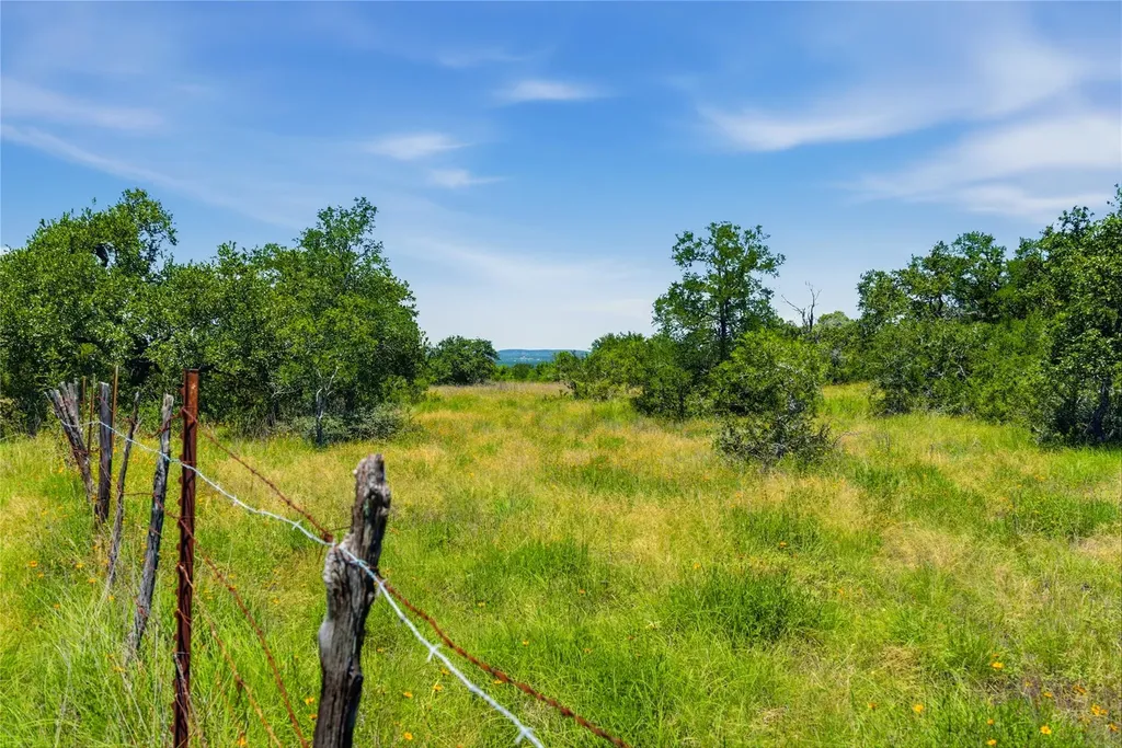623 Whiskey Trail Blanco TX 78606