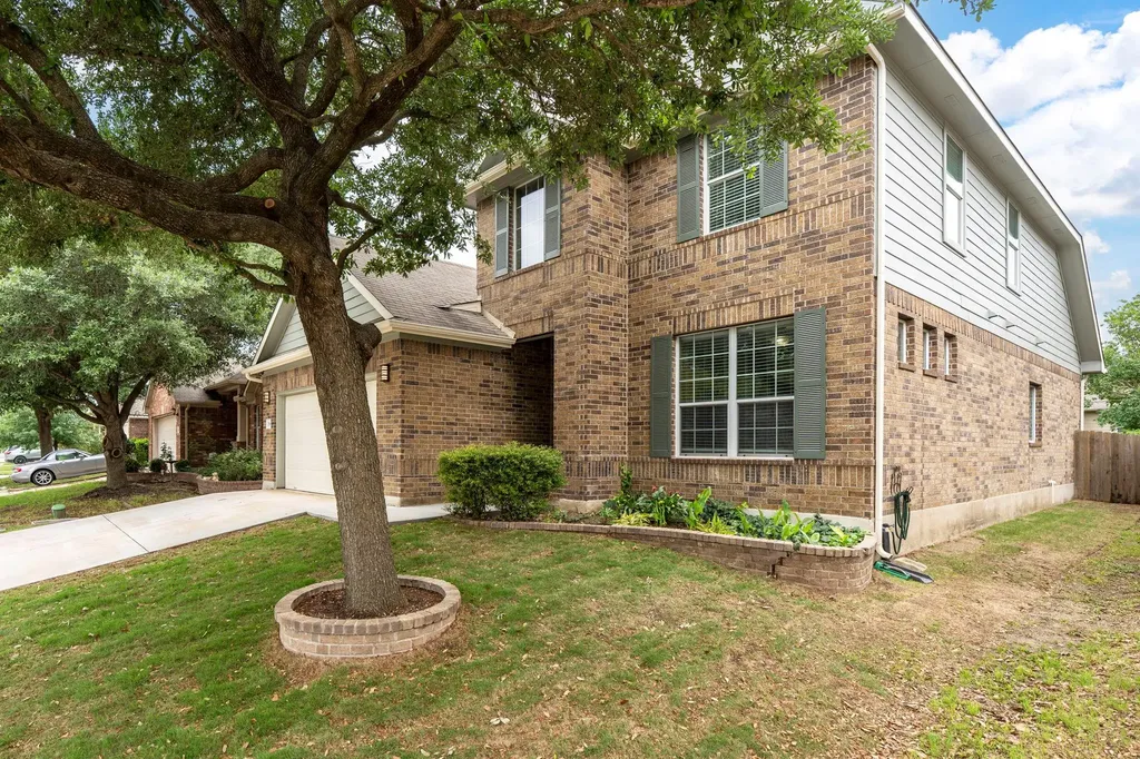 256 Willow City Valley Buda TX 78610