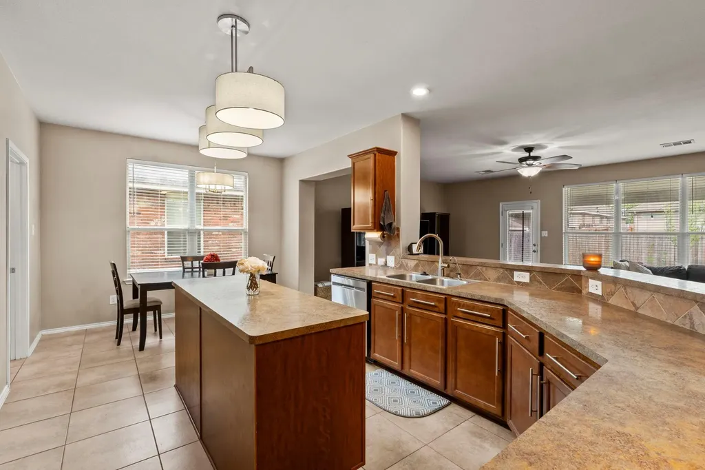 256 Willow City Valley Buda TX 78610
