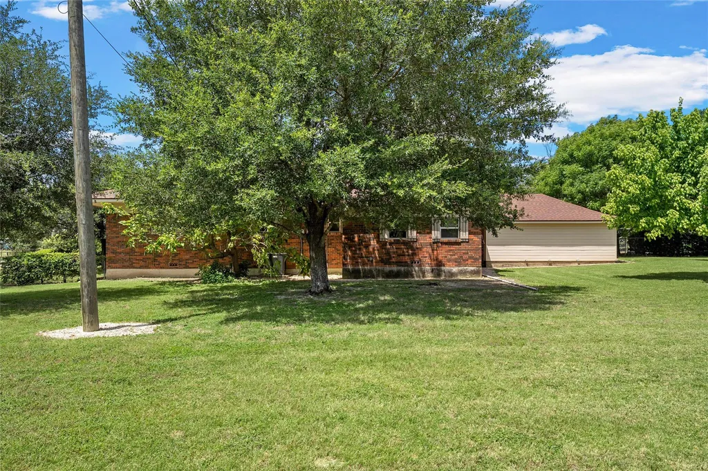 204 Christopher Drive Bruceville-eddy TX 76524