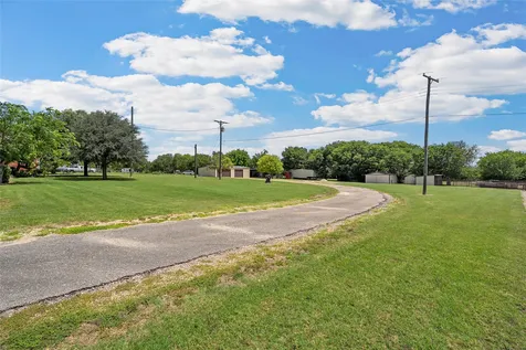 204 Christopher Drive Bruceville-eddy TX 76524