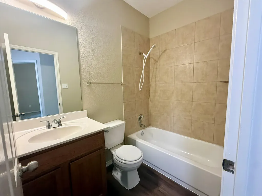 102 Williamson Cove Elgin TX 78621