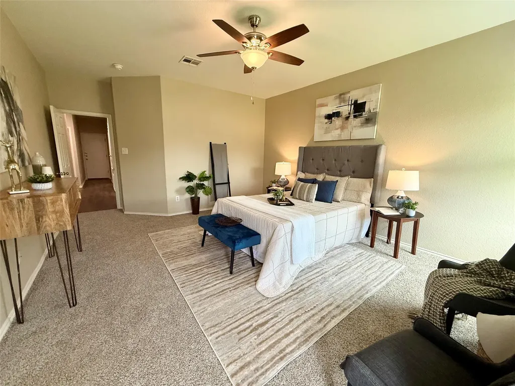 102 Williamson Cove Elgin TX 78621