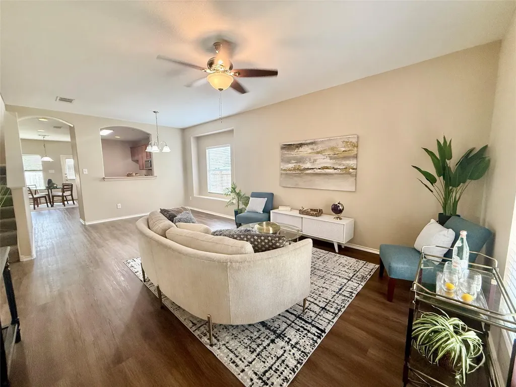 102 Williamson Cove Elgin TX 78621