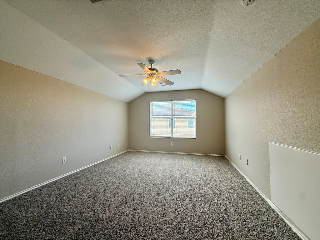 102 Williamson Cove Elgin TX 78621