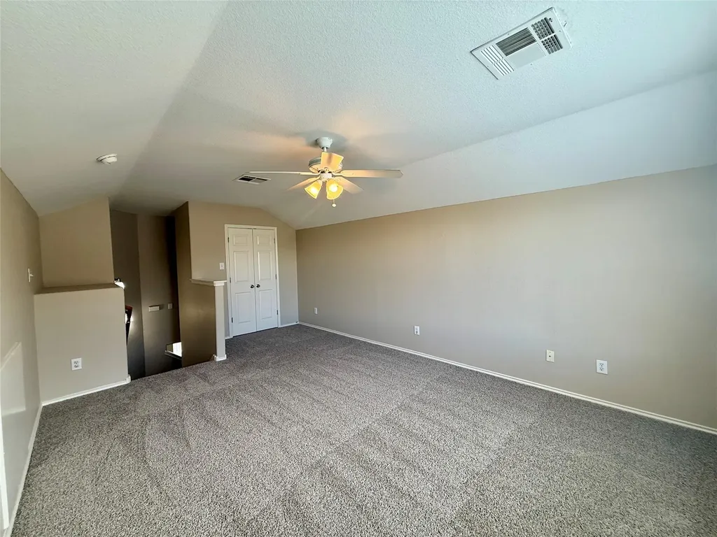 102 Williamson Cove Elgin TX 78621