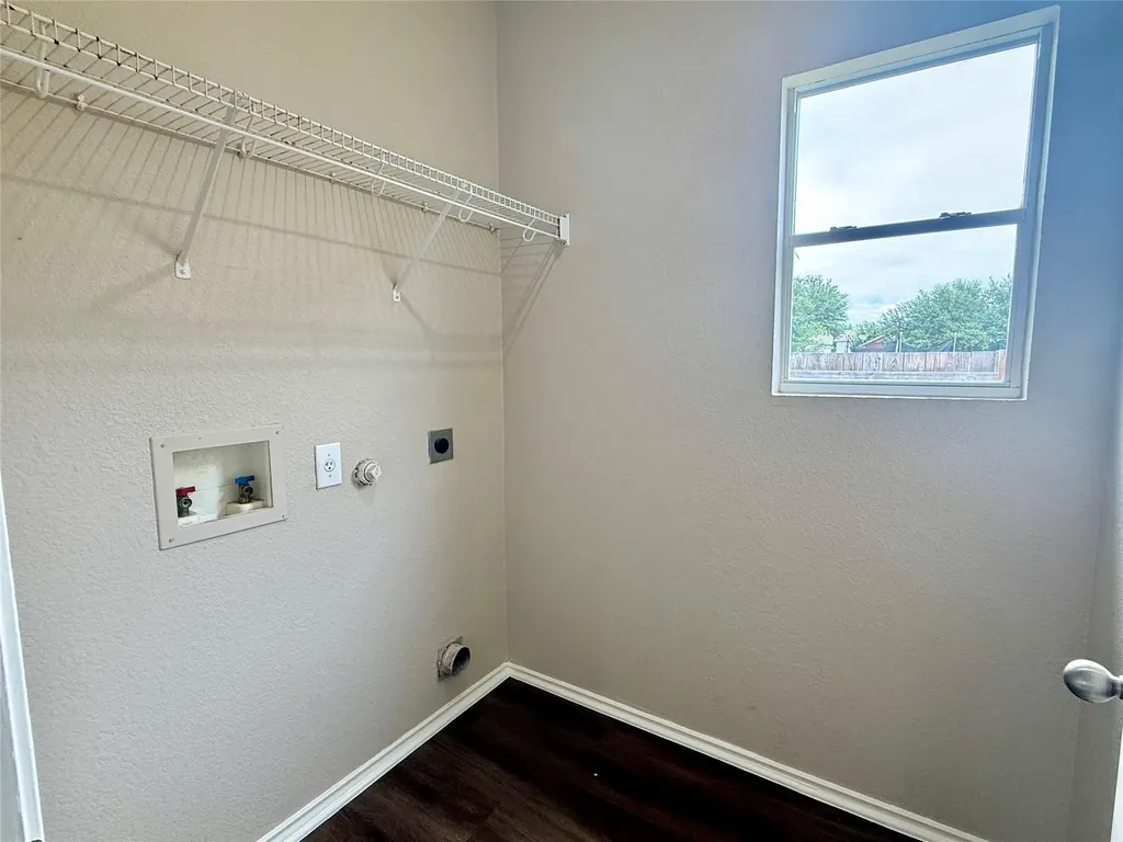102 Williamson Cove Elgin TX 78621