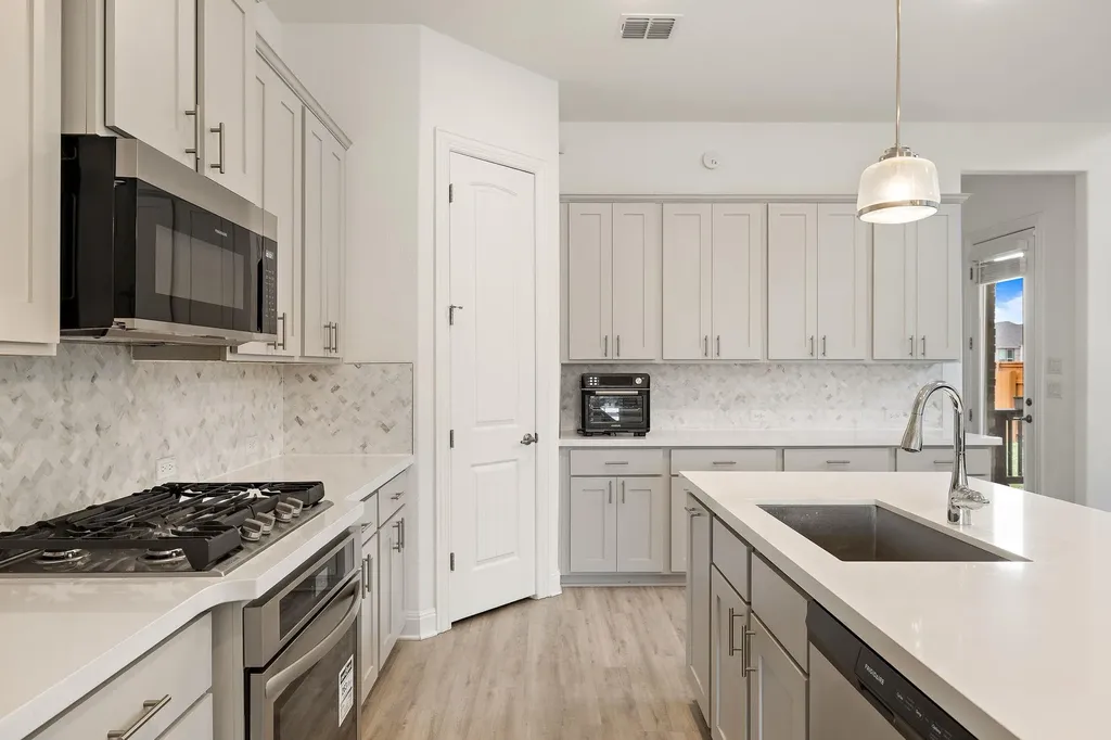 2901 Oak Chase Cove Leander TX 78641